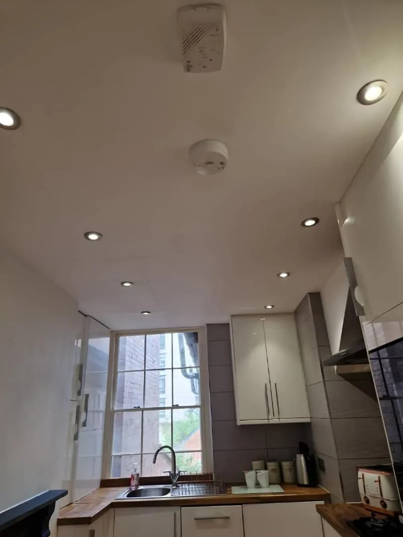 Hu1 Hull City Centre Modern Apartment Wifi Bath H9 Kingston upon Hull
